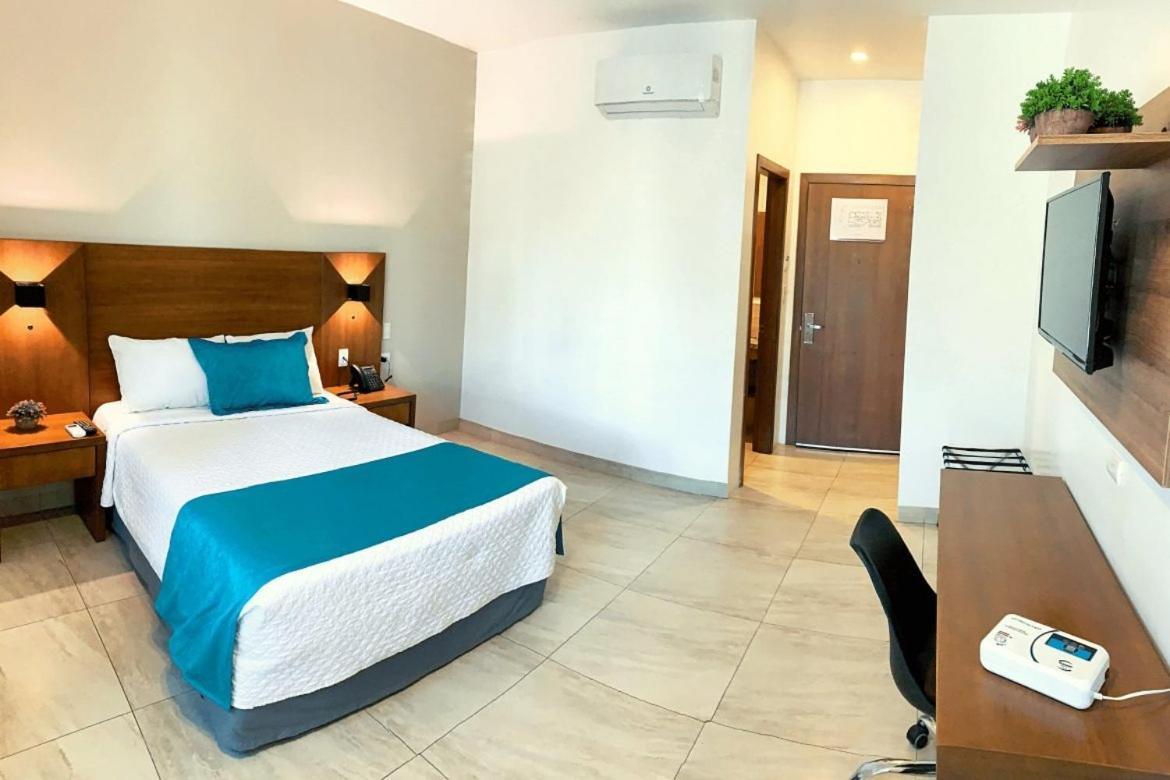 Aquamarina Hotel Manta Zewnętrze zdjęcie